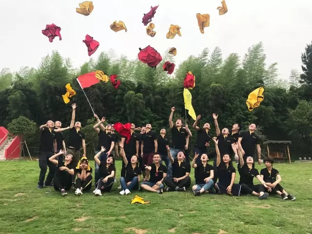 “向梦想出发” PG电子销售团建活动完善绽放